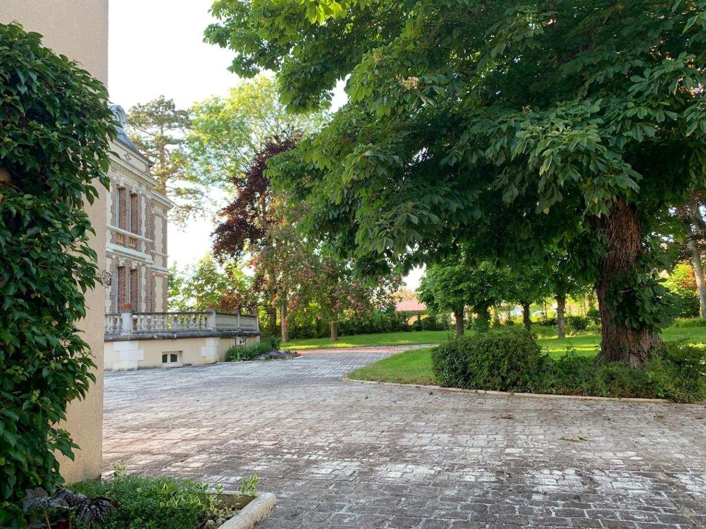 Chateau De Ligny Exteriör bild