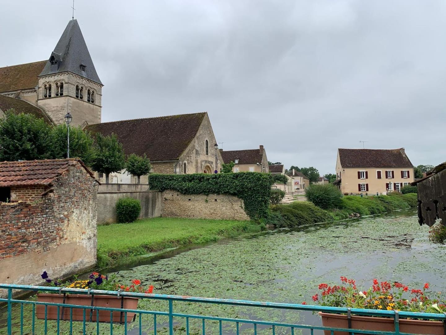 Chateau De Ligny Exteriör bild